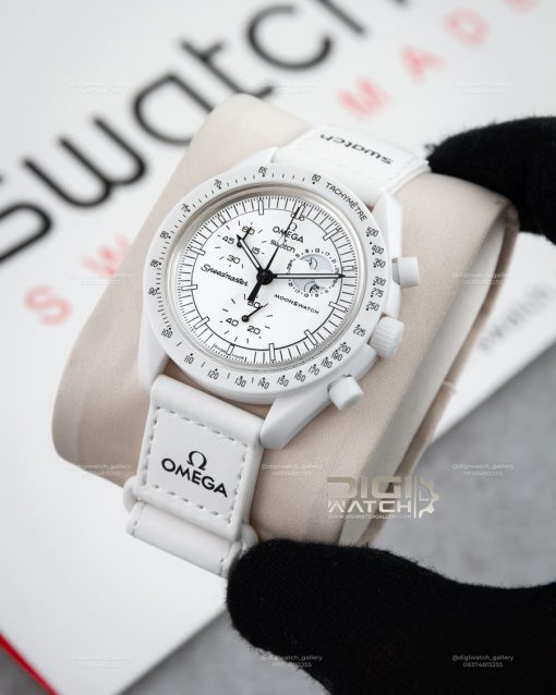 Omega Swatch moonphase Snoopy