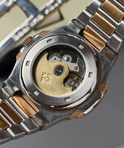 Patek Philippe ناتلیوس اتوماتیک مردانه پشت شیشه